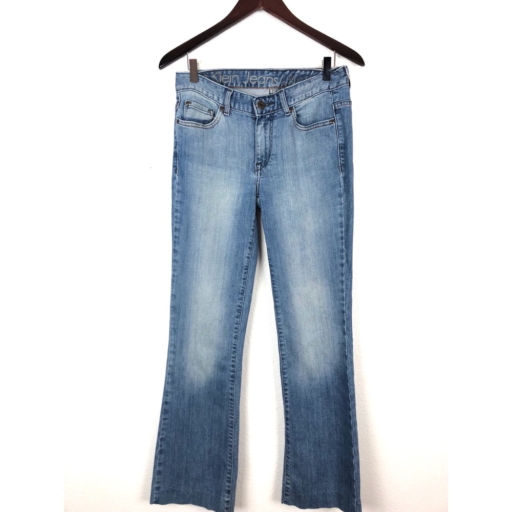 🔸Calvin Klein Light Wash Bootcut Jeans